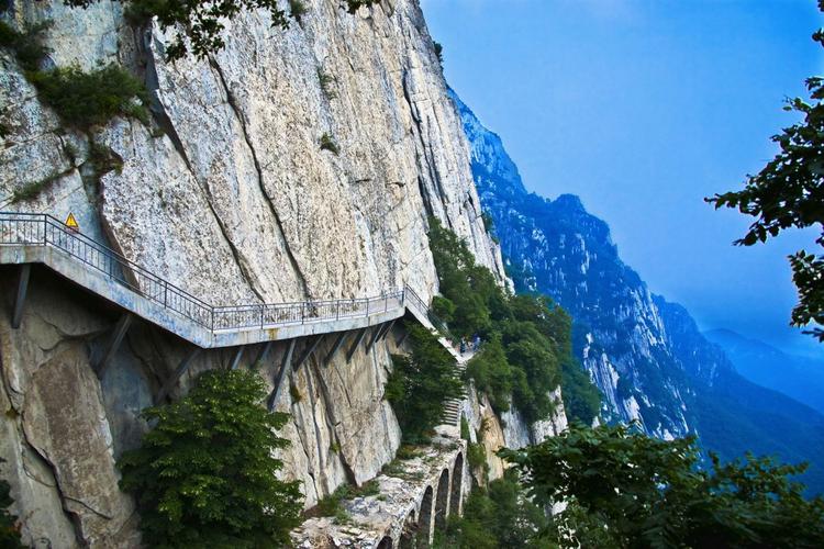 中国著名旅游景点-黄山-风景壁纸-高清风景图片-第4图-娟娟壁纸